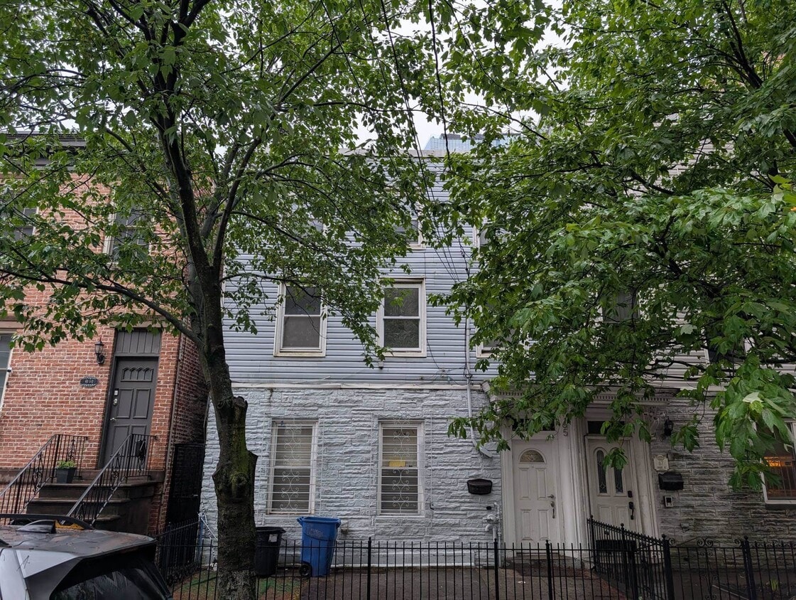 Primary Photo - 65 Bright St