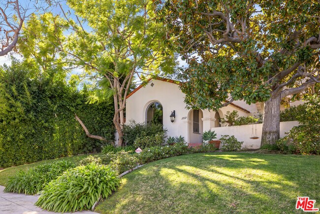 Foto del edificio - 463 S Rodeo Dr