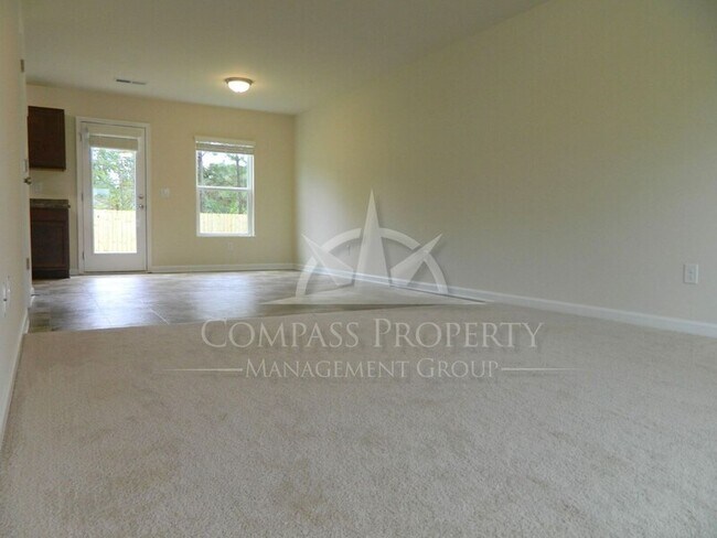 Building Photo - 12034 Quail Dr