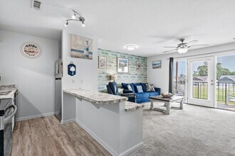 Building Photo - 208 Double Eagle Dr