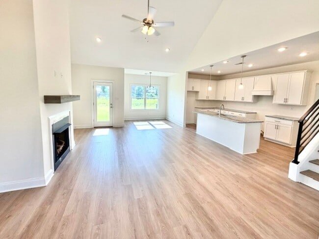 Photo - NewburyDrive7425 Apartment