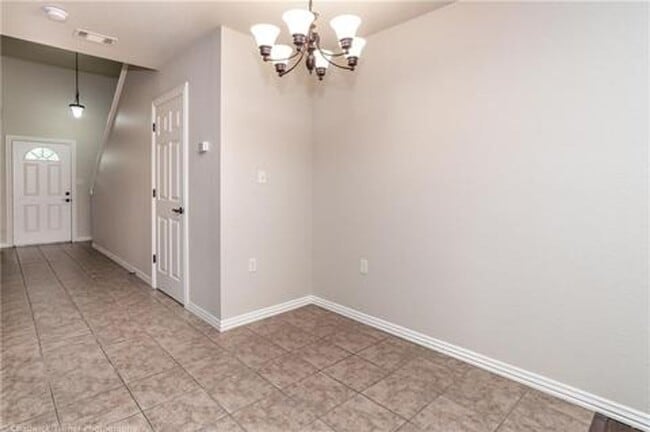 Photo - 2 Bedroom Condo 6 Minutes from UofA! Prime location in quiet neighborhood!