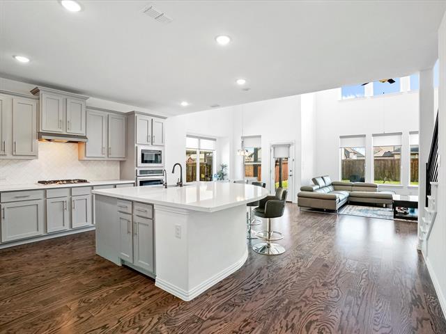 Foto del edificio - 5604 Crestview Dr