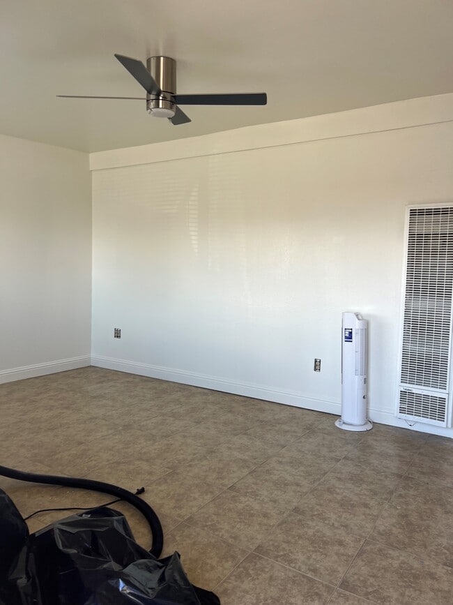 Building Photo - 26948 Prospect St