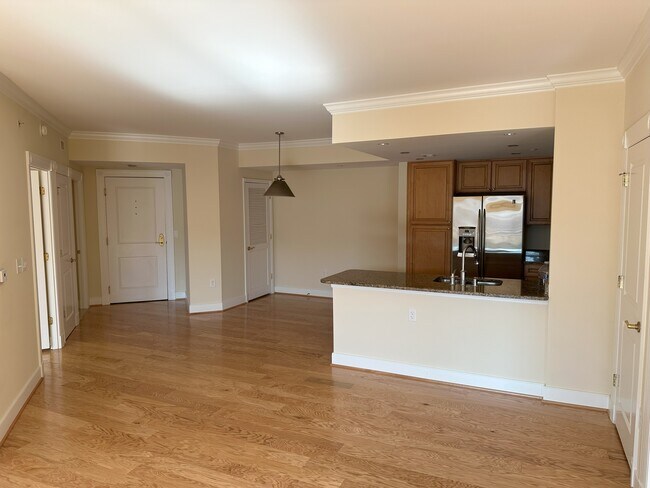 Dining Room - 5 Park Pl