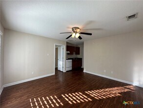 Building Photo - 148 Rush Haven