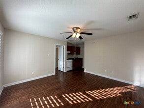 Building Photo - 148 Rush Haven