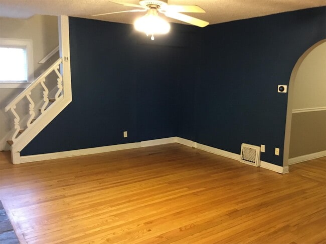 Building Photo - 338 Tonti St