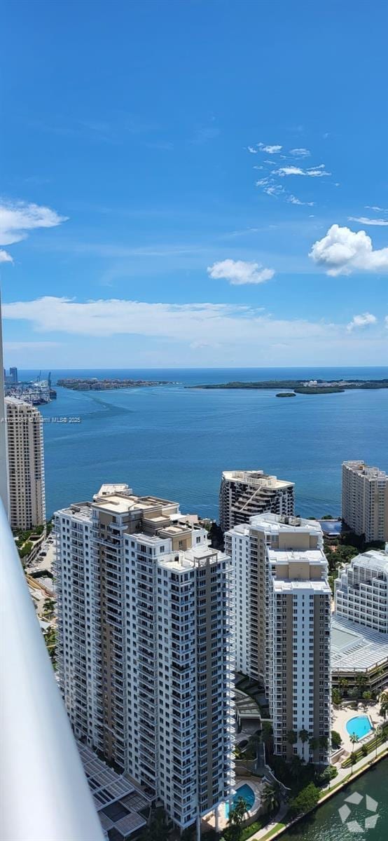 Building Photo - 475 Brickell Ave
