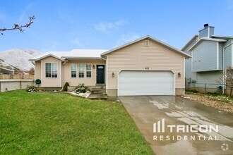 Building Photo - 677 W 700 S