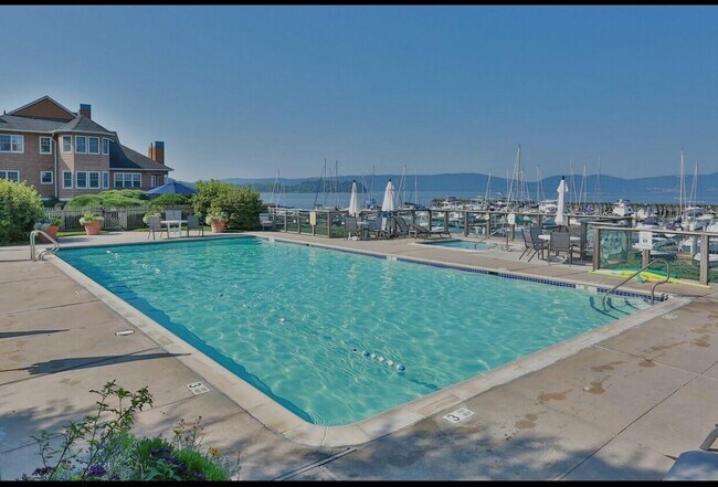 Foto del edificio - 1410 Half Moon Bay Dr