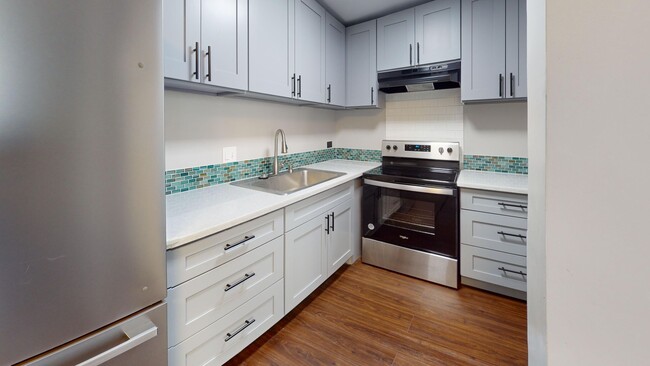 Building Photo - Newly Renovated and Upgraded 3BR/2BA in Pr...