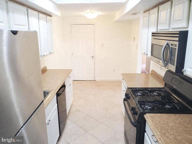 Foto del edificio - 10218 Prince Pl