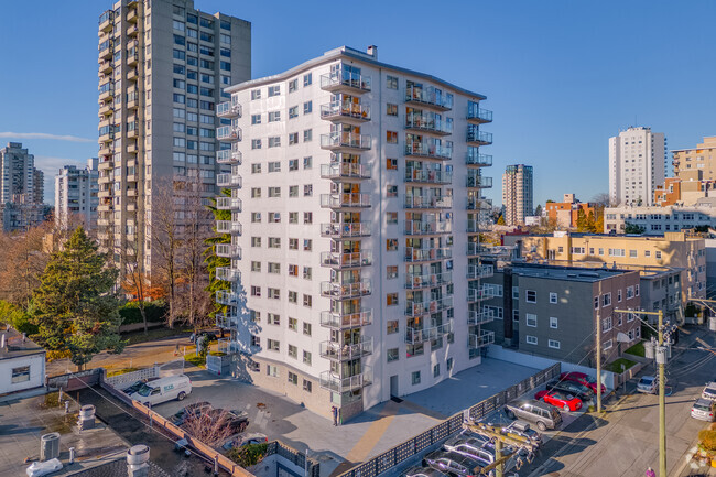 Photo du bâtiment - Parklane Towers