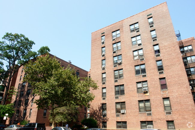 Building Photo - 144-25 Roosevelt Ave