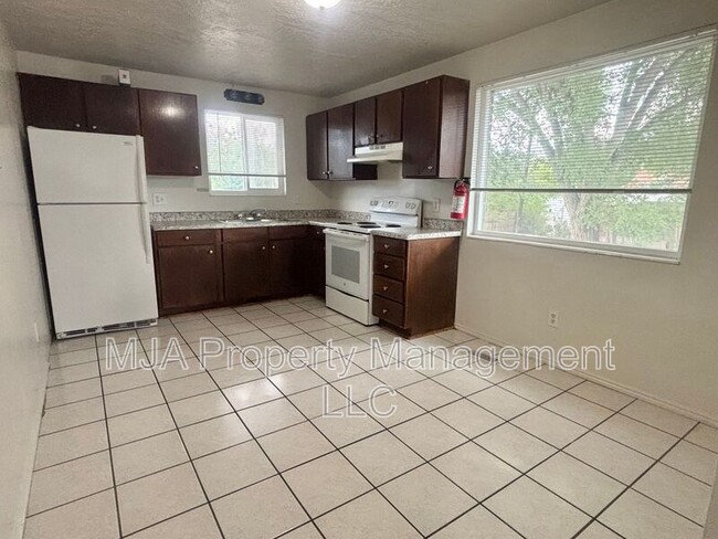 Photo - 655 S 1000 W Apartment