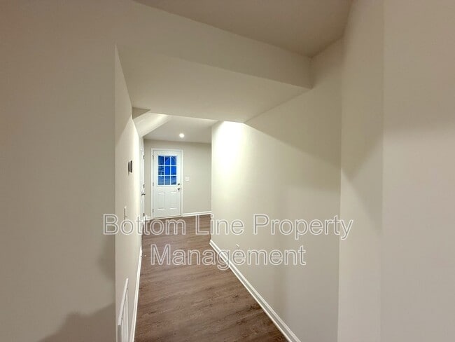 Building Photo - 7133 Capstan Ter