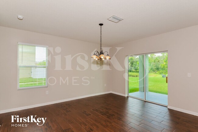 Building Photo - 5227 San Palermo Dr