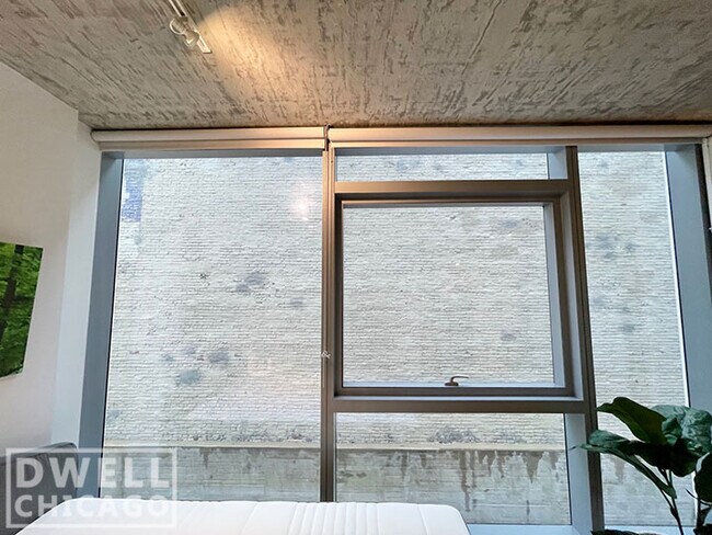 Building Photo - 1455 S Wabash Ave