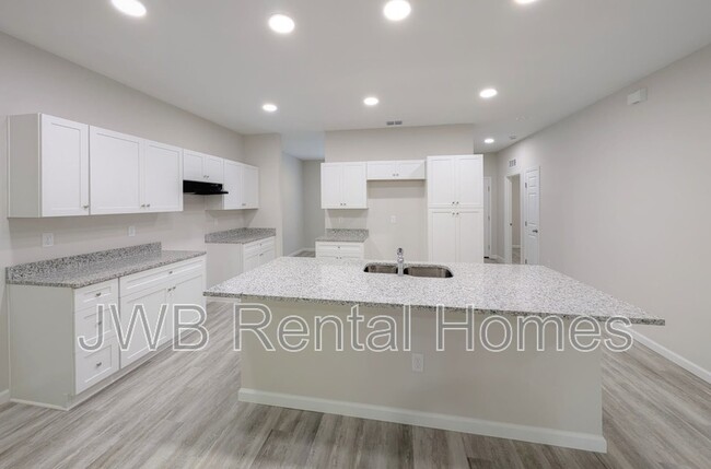 Foto del edificio - 3539 Rosselle St