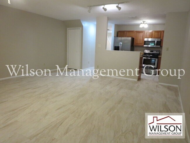 Building Photo - 3 br, 2 bath House - 420 Club Drive