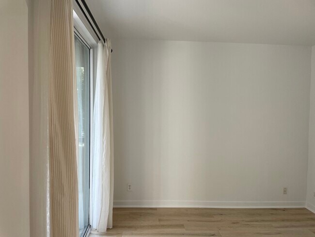 Foto del edificio - 525 S Berendo St