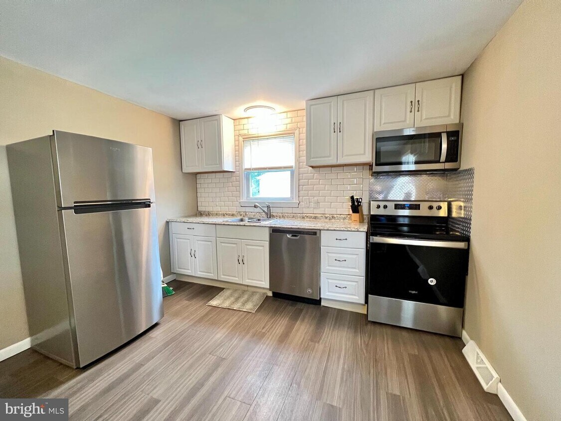 534A Maple St, Warminster, PA 18974 Room for Rent in Warminster, PA