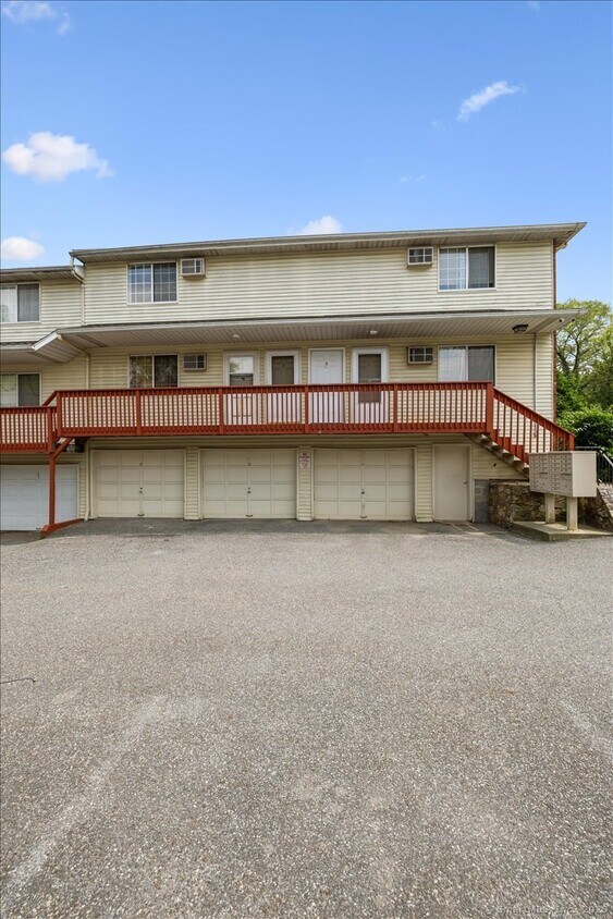 Foto principal - 114 Bucks Hl Rd