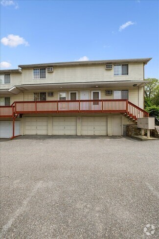 Building Photo - 114 Bucks Hl Rd