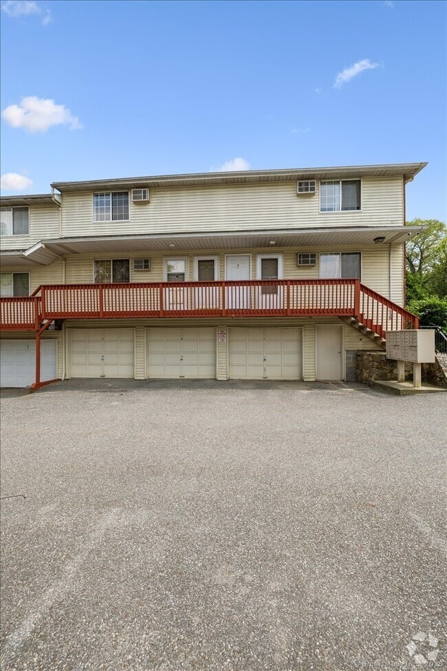 Building Photo - 114 Bucks Hl Rd
