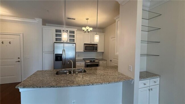 Foto del edificio - 901 Abernathy Rd NE