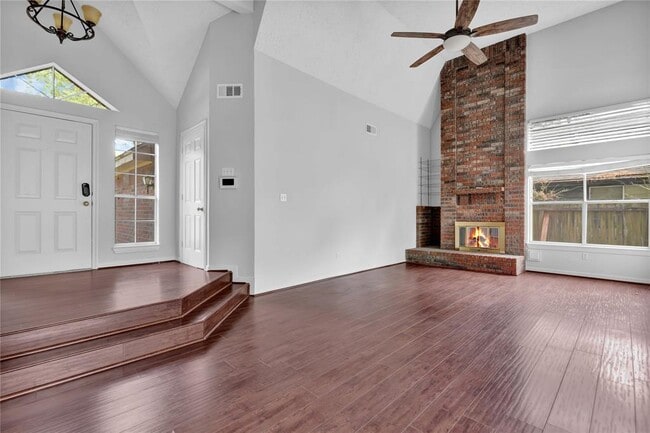 Building Photo - 3510 Grove Oaks Dr