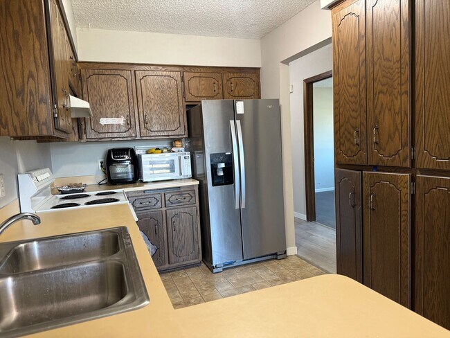 Foto del edificio - Low Maintenance Living - 2 Bedroom 2 Bathr...