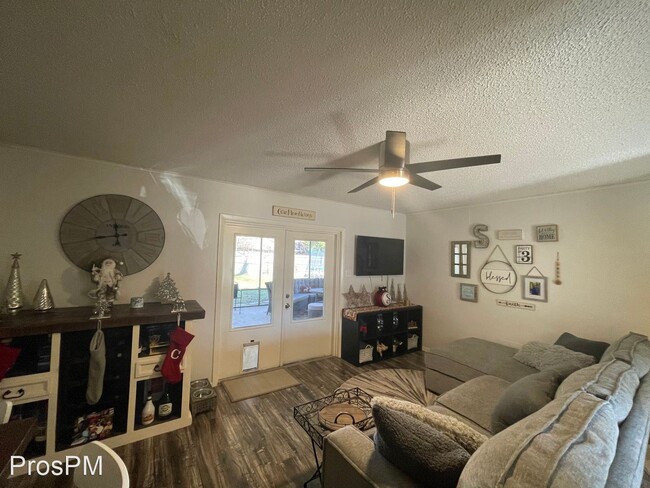 Building Photo - 3 br, 2 bath House - 711 Apollo Dr.