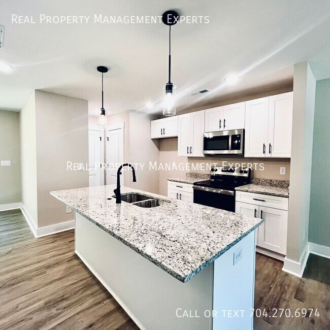 Foto del edificio - 412 N Scruggs St