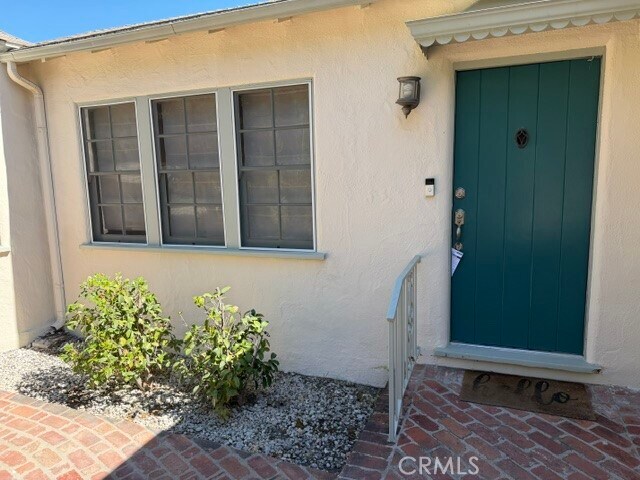 Foto del edificio - 1824 Oakwood Ave