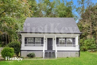 Building Photo - 3808 Spring Branch Dr