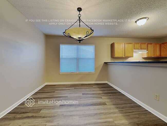 Building Photo - 11122 Stanley Steamer Ln