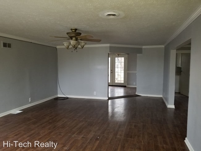 Building Photo - 3 br, 1 bath House - 48490 Russia Road