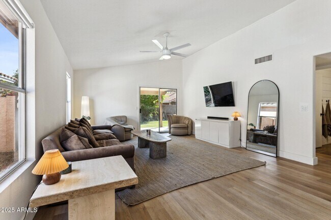 Foto del edificio - 7931 W Shaw Butte Dr