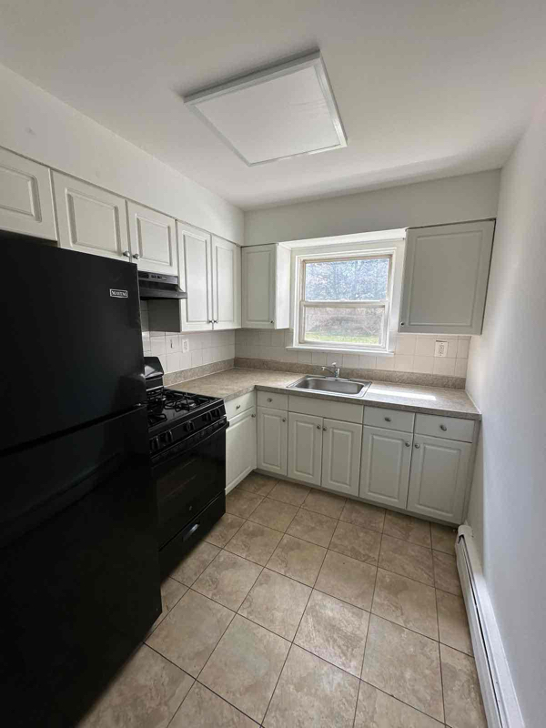 Primary Photo - 17 Walnut St