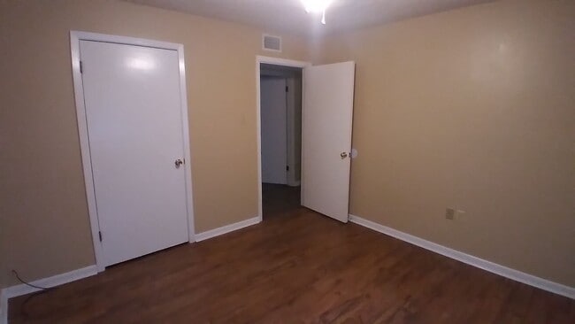 Building Photo - 19 Hartwell Pl