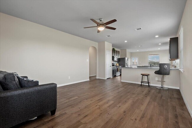 Foto del edificio - 5639 Brooklyn Rose Dr