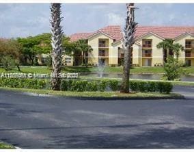 Foto del edificio - 7680 Westwood Dr