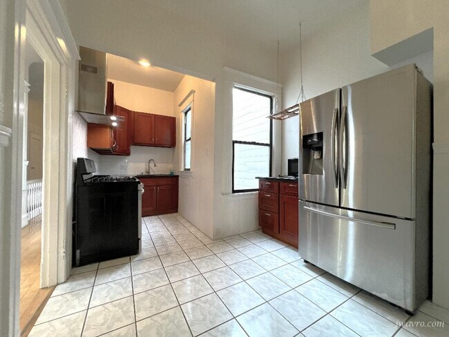 Foto del edificio - 825-829 Filbert St