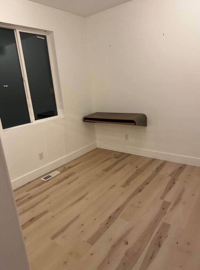 Building Photo - 83 N 2500 W