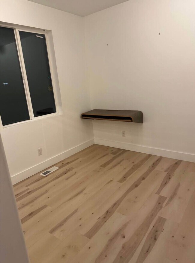 Foto del edificio - 83 N 2500 W