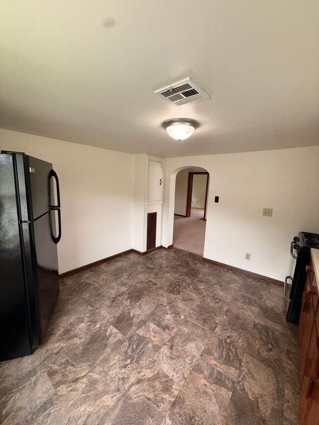 Building Photo - 4955 Bull Creek Rd