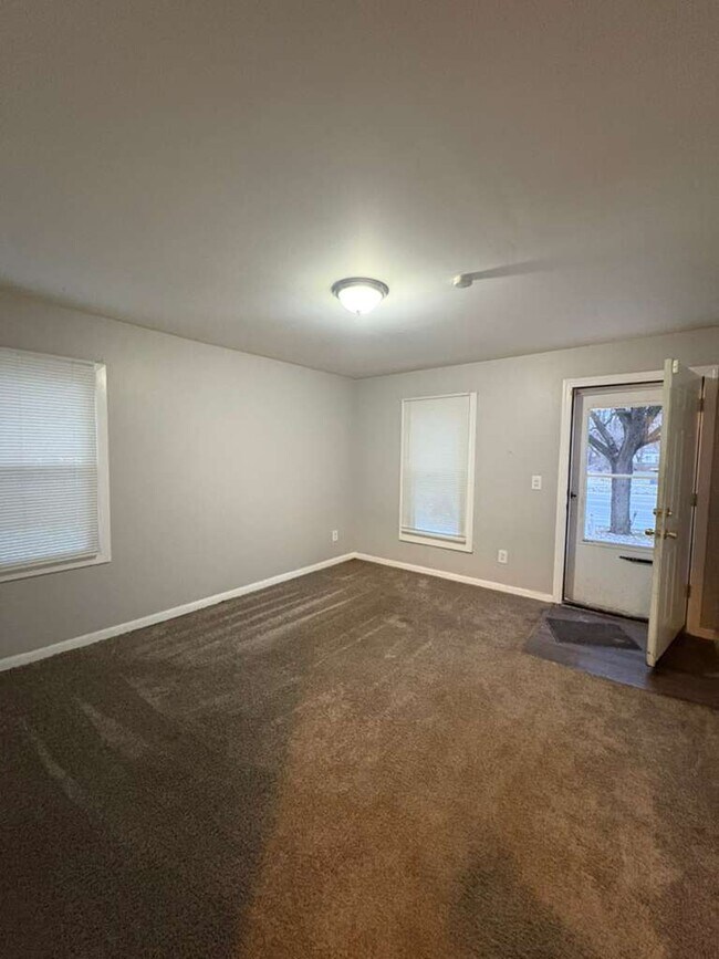 Foto del edificio - 12011 Evergreen Rd