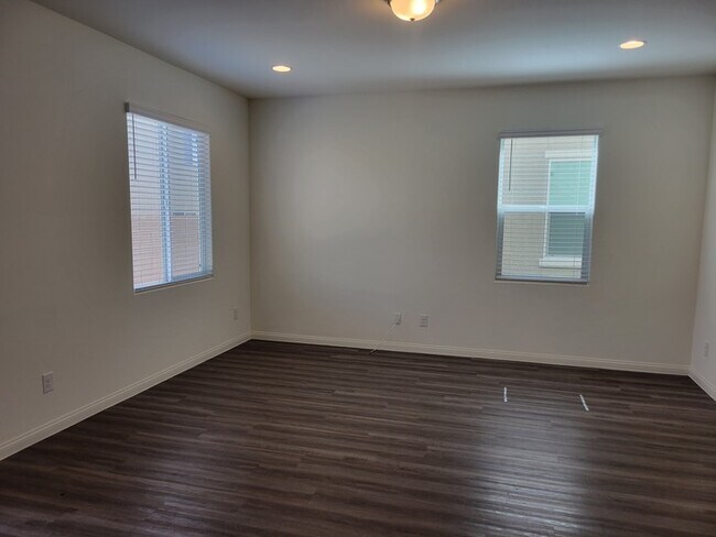 Foto del edificio - Beautiful 4 bedroom home!